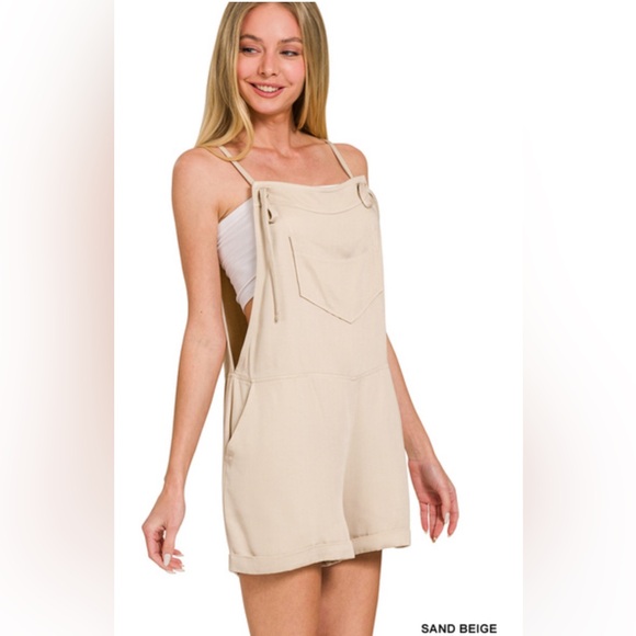 NWT ZENANA RAYON WOVEN ROMPER WITH TIE KNOT STRAP - Picture 1 of 2
